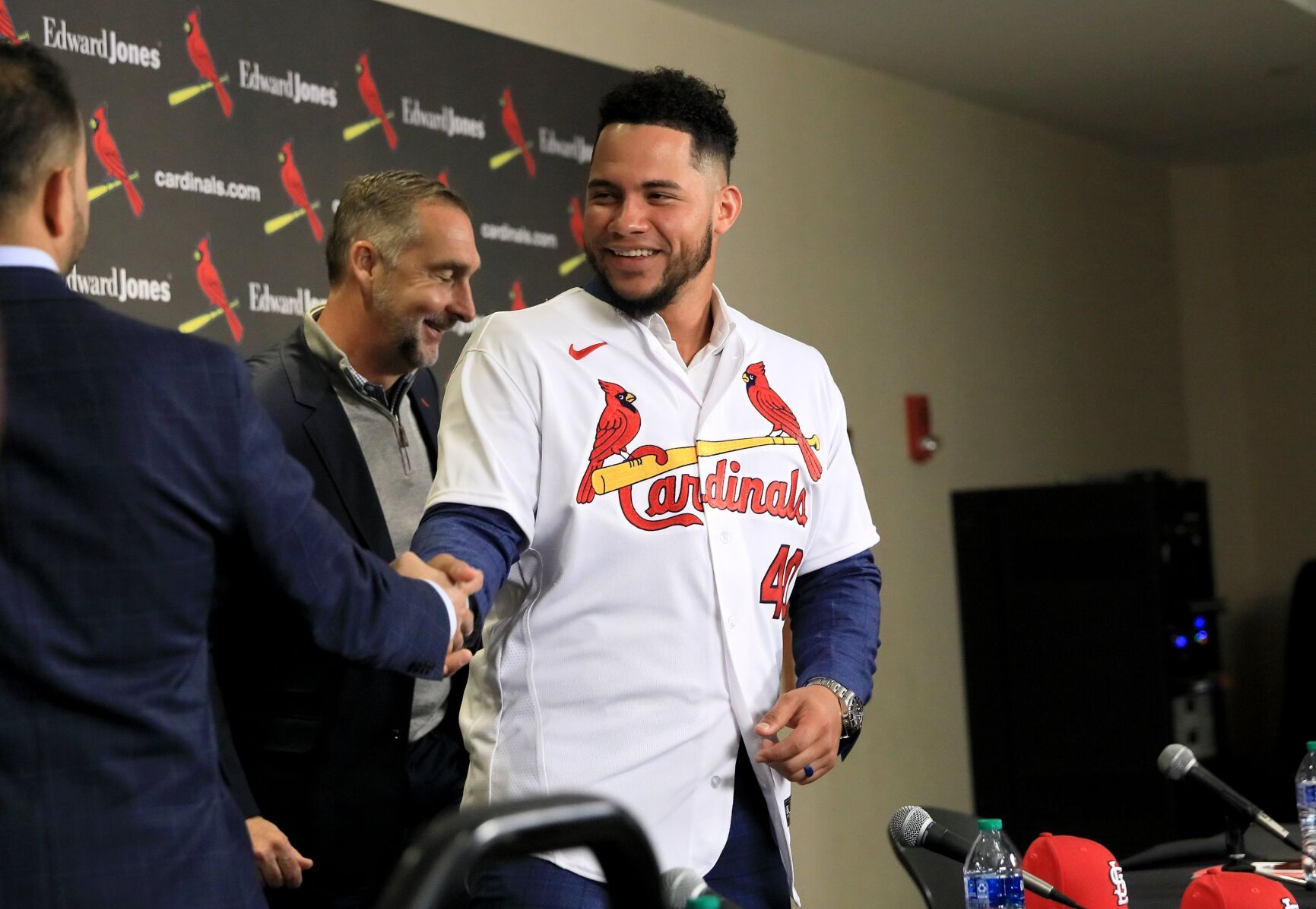 Willson Contreras introduced by St. Louis Cardinals